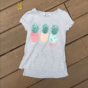 🛍 4/$12✨  DKNY ribbed back tee - S